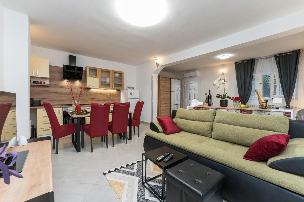 Studio Apartman Mirakul Zadar Exterior photo